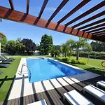 Tasteful Braga 4 Bedrooms Helena Private Pool