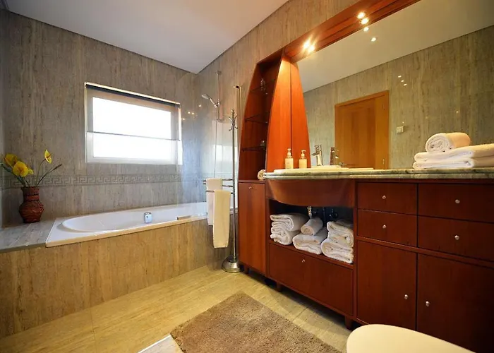 Villa Tasteful Braga 4 Bedrooms Helena Private Pool *